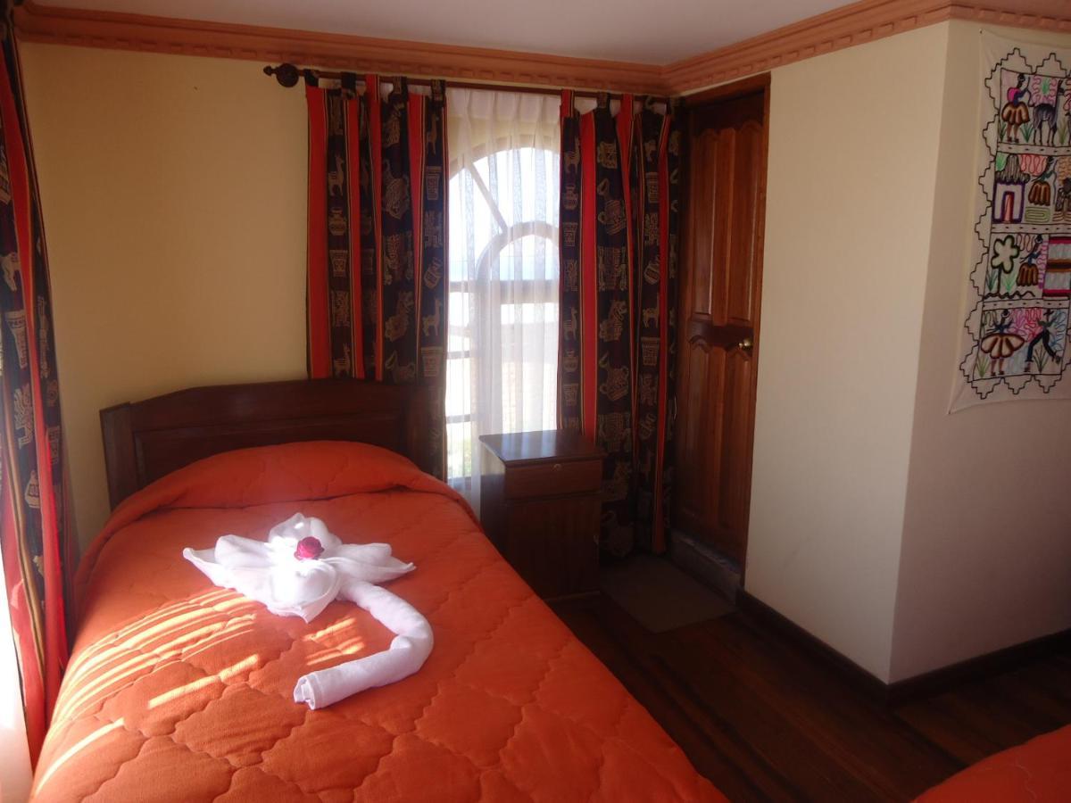 Hostal Del Sol Isla Del Sol ภายนอก รูปภาพ